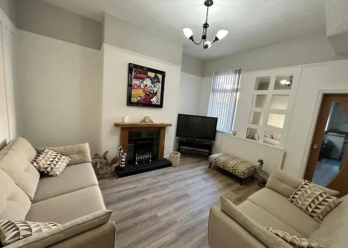Westview House By Sasco Apartments
